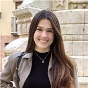 Doy clases particulares adaptadas a cada persona, me considero una persona paciente y empática, me gusta hacer bien mi trabajo y que las personas aprendan conmigo